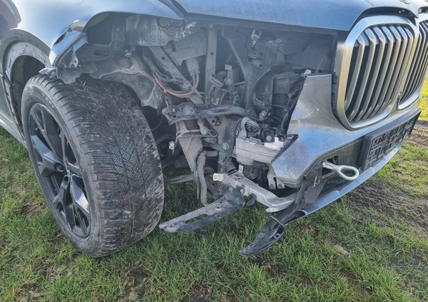 BMW X7 cena 275600 przebieg: 121807, rok produkcji 2019 z Poznań małe 29